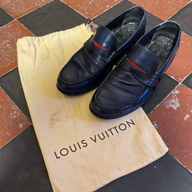 Louis Vuitton Men's Loafers - Navy/Red - UK 7 on Productcaster.