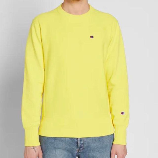 Champion Men's Sweatshirt - Yellow - M on Productcaster.