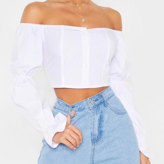 PrettyLittleThing Women's Crop top - White - 6 on Productcaster.