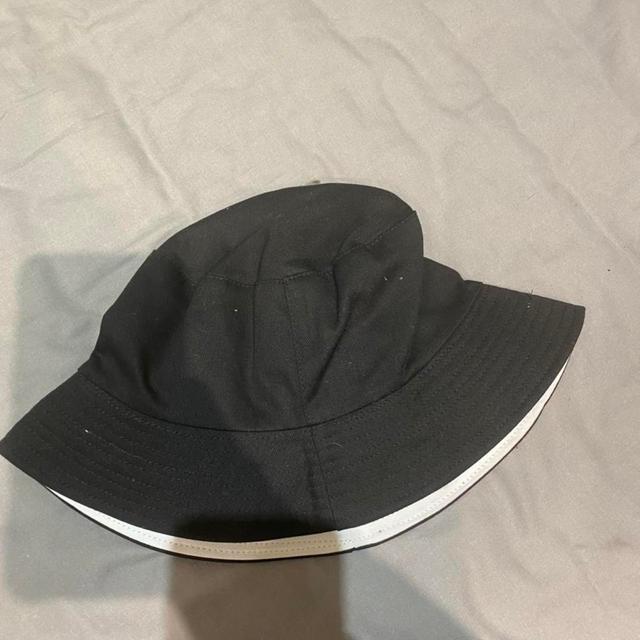 Women's Hat - Black on Productcaster.