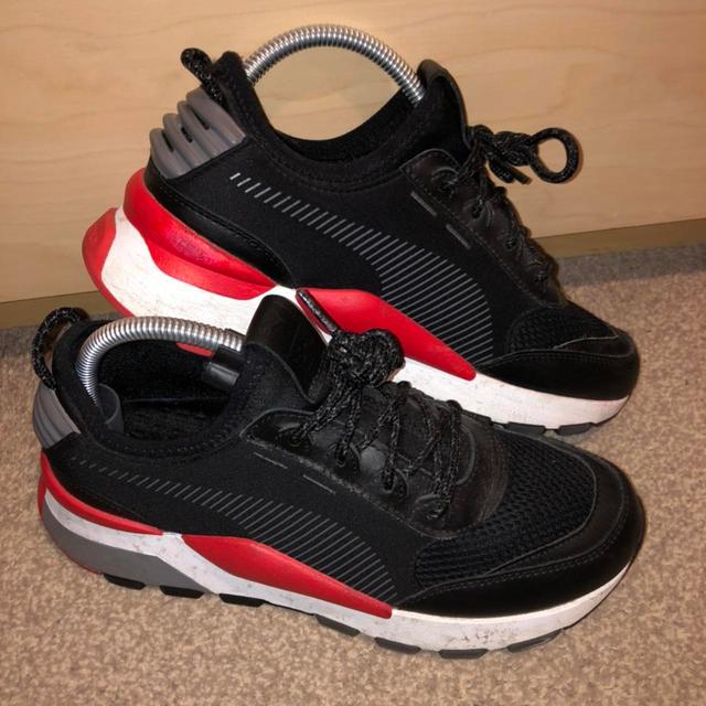 Puma Kids' Trainers - Black/Red on Productcaster.