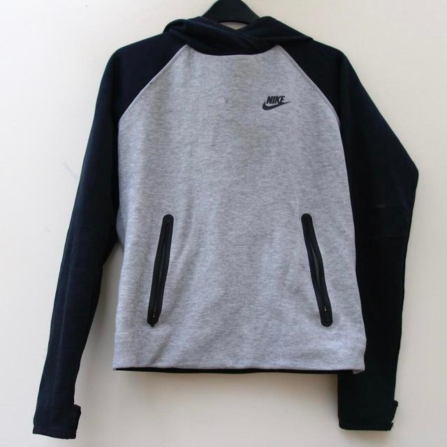 Nike Women's Sweatshirt - Black/Grey - 6 on Productcaster.