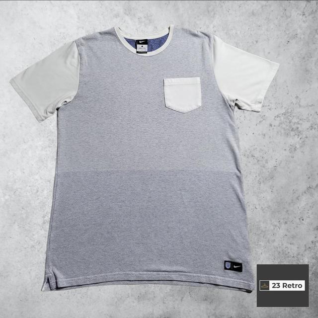 Nike Men's T-shirt - Grey/Blue - M on Productcaster.