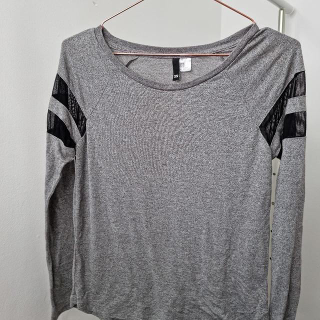 H&M Women's T-shirt - Grey - 8 on Productcaster.