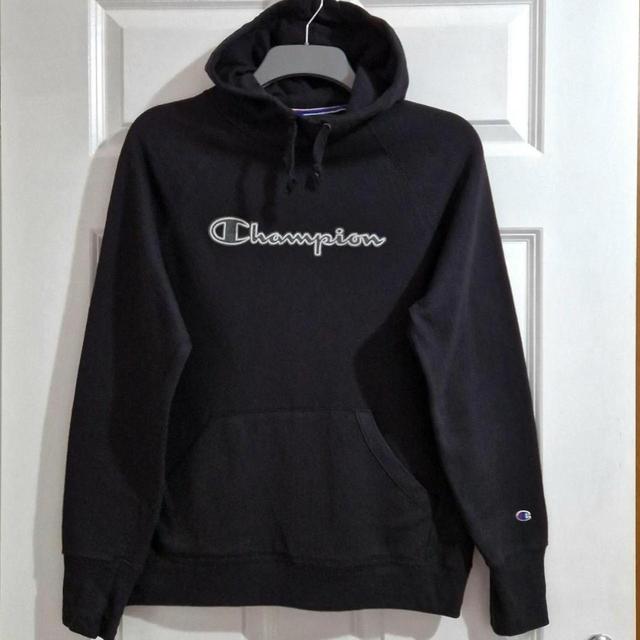 Champion Men's Sweatshirt - Black - M on Productcaster.