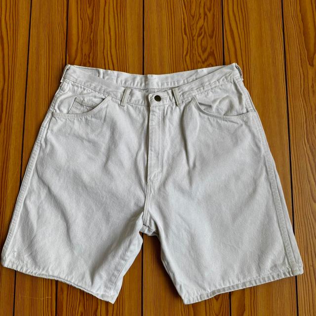 Wrangler Men's Shorts - White - 34" on Productcaster.