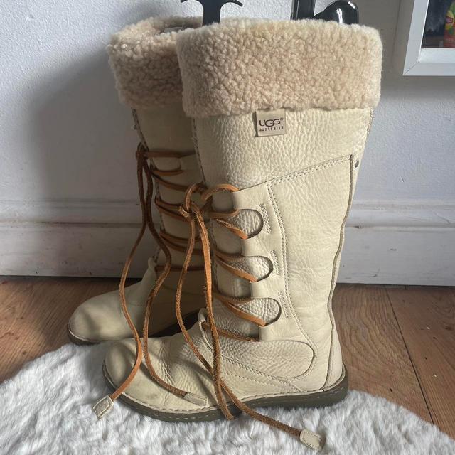 UGG Women's Boots - Cream - UK 5.5 on Productcaster.