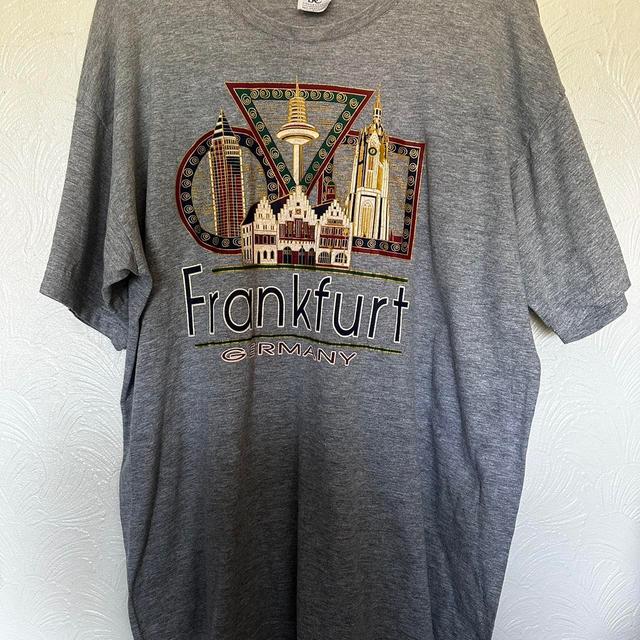 Men's T-shirt - Grey - XL on Productcaster.