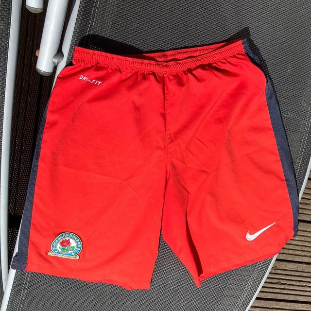 Nike Men's Shorts - Red - M on Productcaster.