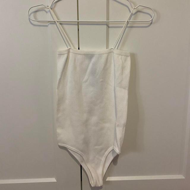 Zara Women's Bodysuit - White - XS on Productcaster.