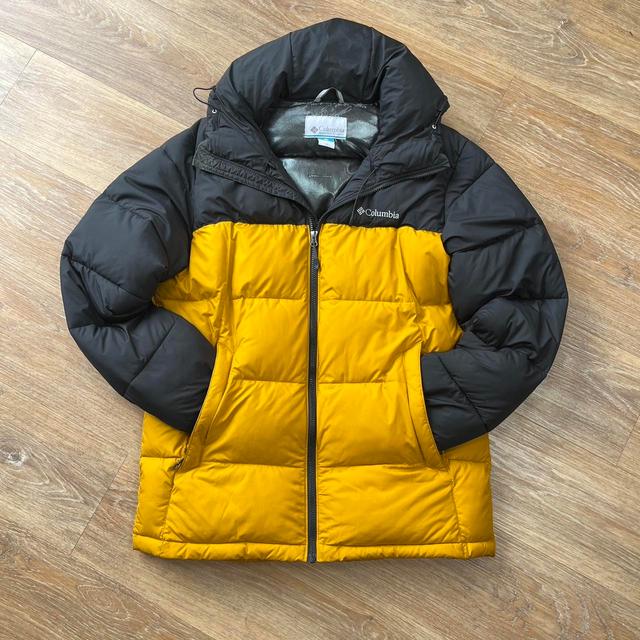 Columbia Sportswear Men's Puffer Jacket - Black/Yellow - M on Productcaster.