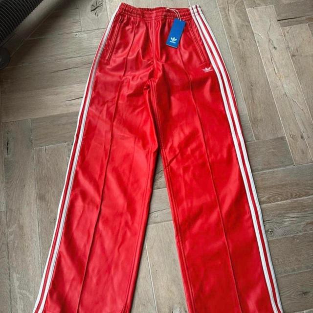 Adidas Women's Sweatpants - Red - UK 6 on Productcaster.