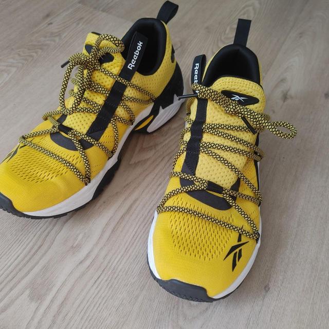 Reebok Men's Trainers - Yellow - UK 9.5 on Productcaster.