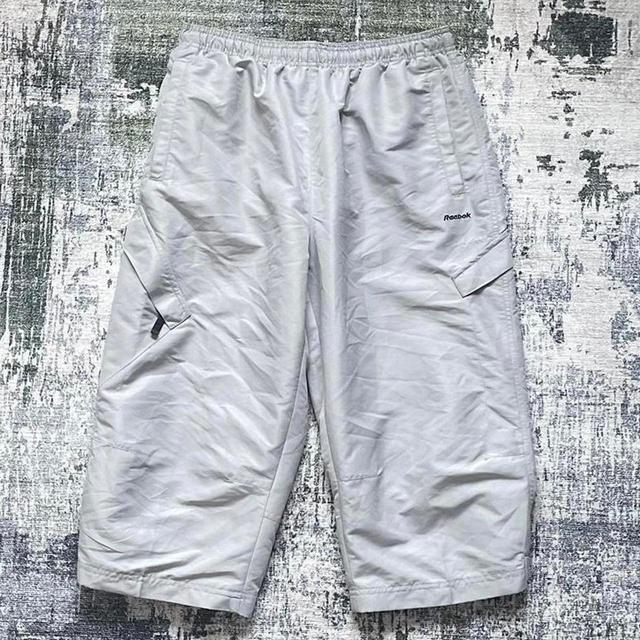 Reebok Men's Shorts - Grey/Black - L on Productcaster.