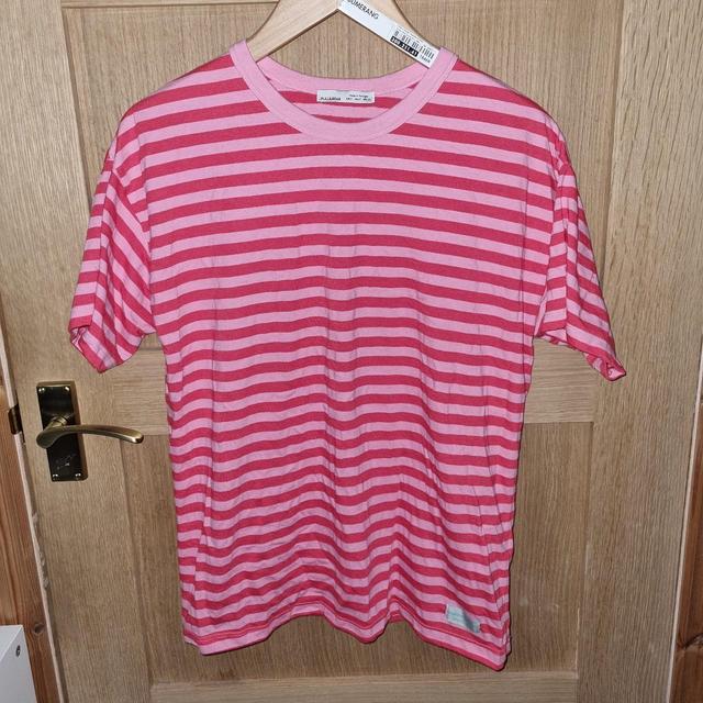 Pull&Bear Women's T-shirt - Red/Pink - S on Productcaster.