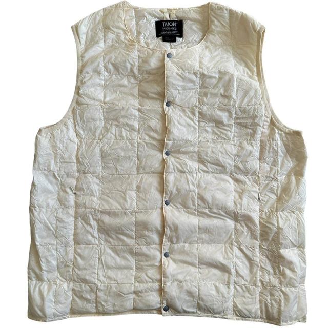 Taion Men's Gilet - Cream - XL on Productcaster.