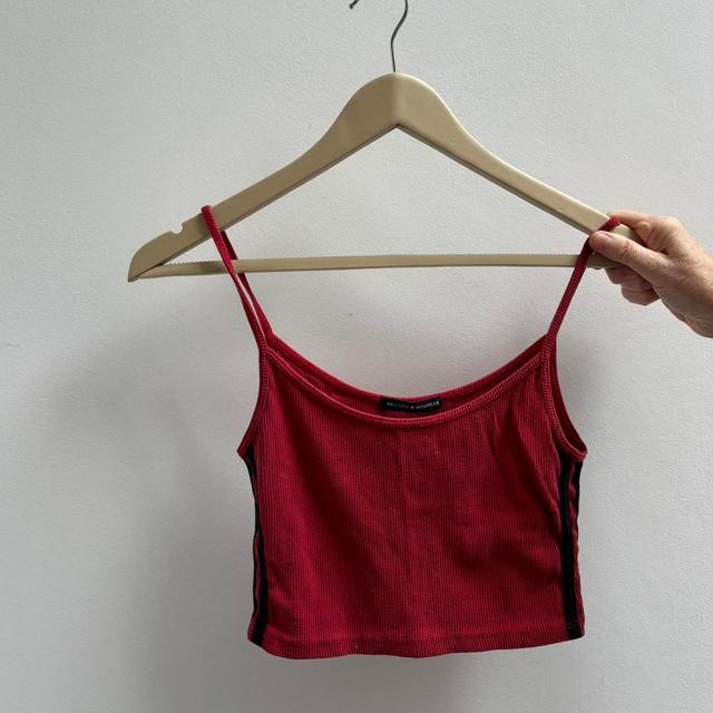 Brandy Melville Women's Crop top - Red/Black - One size on Productcaster.