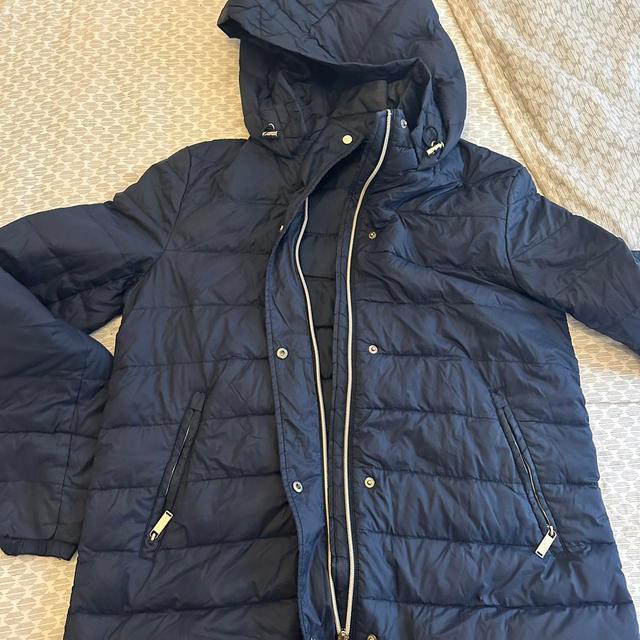 Zara Women's Puffer Jacket - Navy - UK 8 on Productcaster.