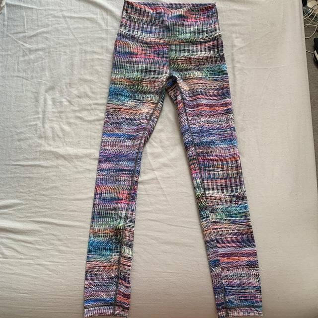 Lululemon Women's Leggings - Multi/White - UK 8 on Productcaster.