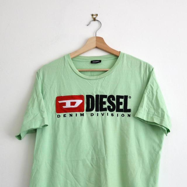 Diesel Men's T-shirt - Green - M on Productcaster.