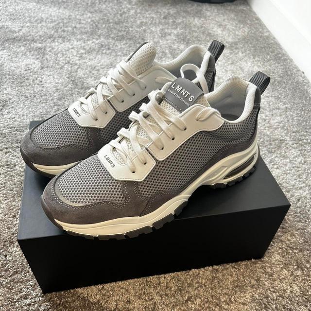 Men's Trainers - Grey/White - UK 10 on Productcaster.