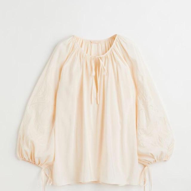 H&M Women's Blouse - Cream - 10 on Productcaster.