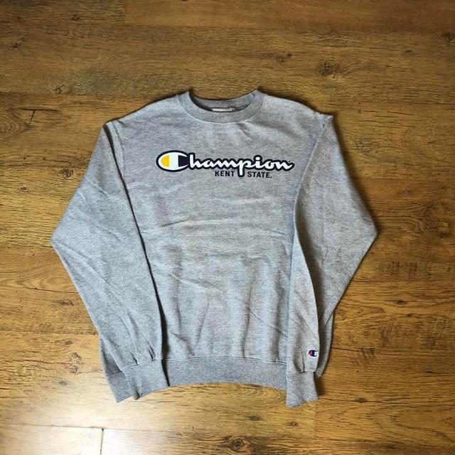 Champion Men's Sweatshirt - Grey - M on Productcaster.