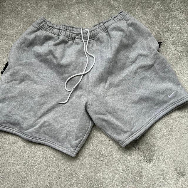 Nike Men's Shorts - Grey - XL on Productcaster.