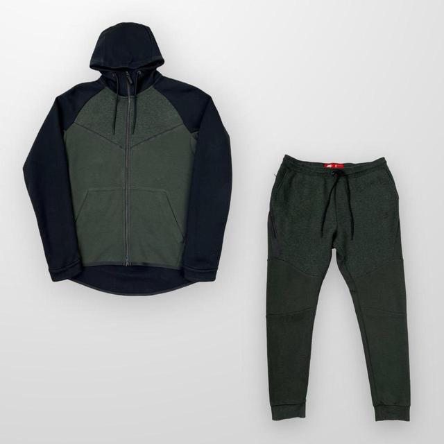 Nike Men's Sweatpants - Black - L on Productcaster.