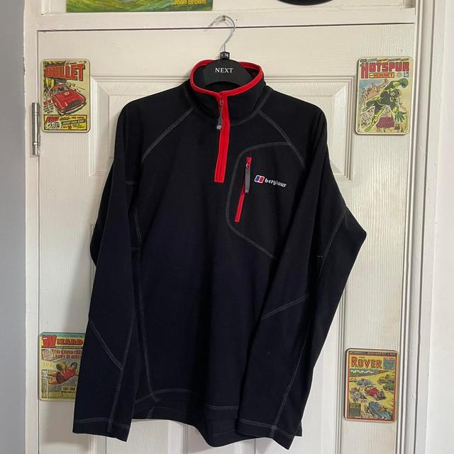 Berghaus Men's Jumper - Black/Red - S on Productcaster.