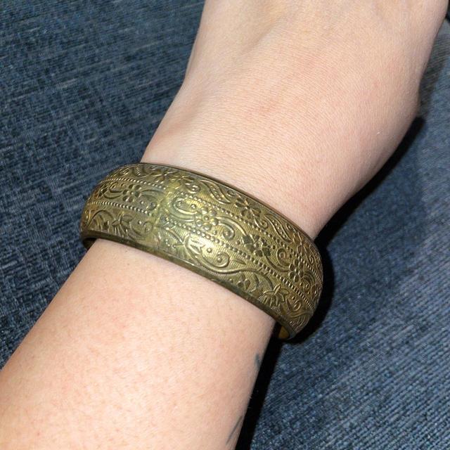 Vintage Women's Bracelet - Gold on Productcaster.