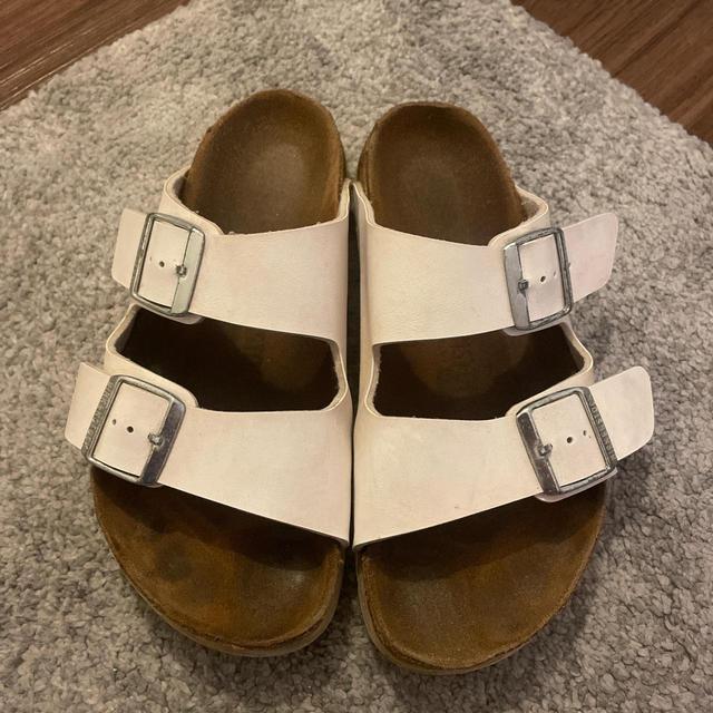 Birkenstock Women's Sandals - White - UK 5 on Productcaster.