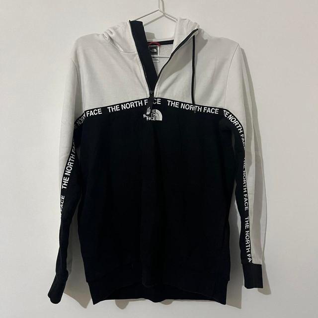 The North Face Women's Hoodie - Black - S on Productcaster.