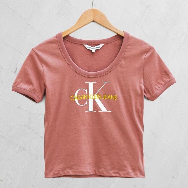 Calvin Klein Jeans Women's T-shirt - Pink - S on Productcaster.