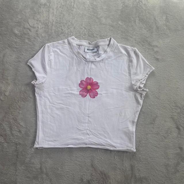 Weekday Women's Crop top - White/Pink - M on Productcaster.