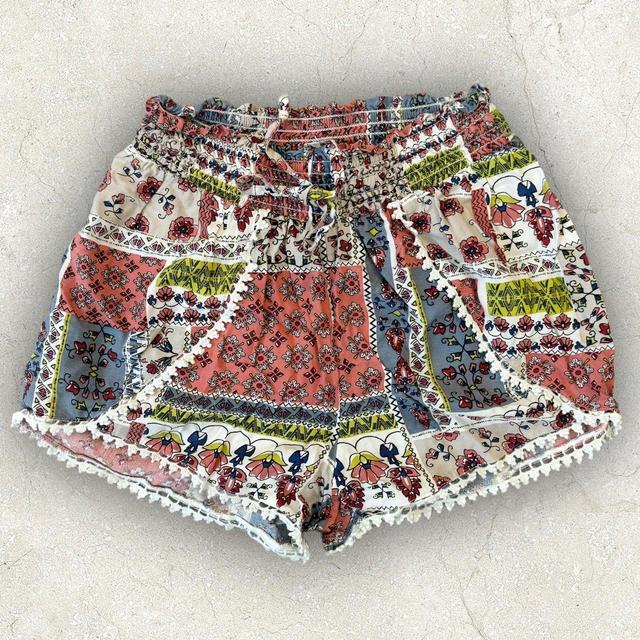 Primark Women's Shorts - Multi/White - UK 4 on Productcaster.