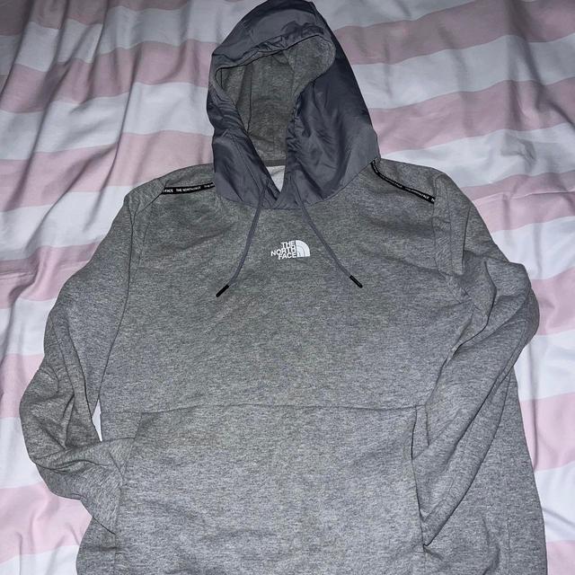 The North Face Men's Hoodie - Grey - M on Productcaster.