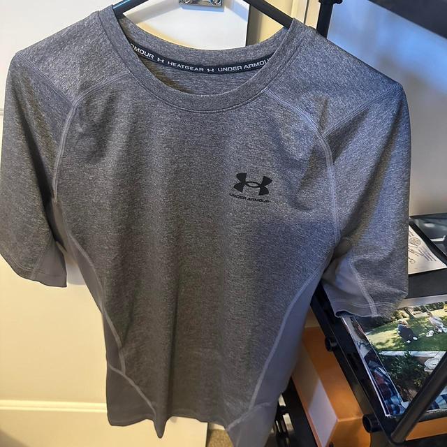 Under Armour Men's T-shirt - Grey - M on Productcaster.