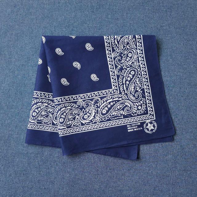 Vintage Men's Scarf - White/Navy on Productcaster.