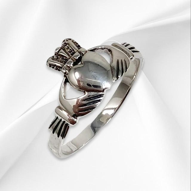 Women's Ring - Silver on Productcaster.