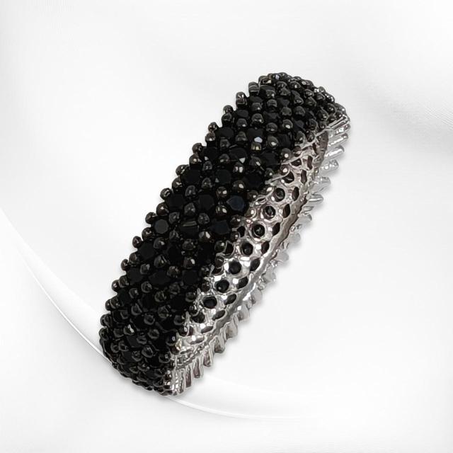 Women's Ring - Black/White on Productcaster.