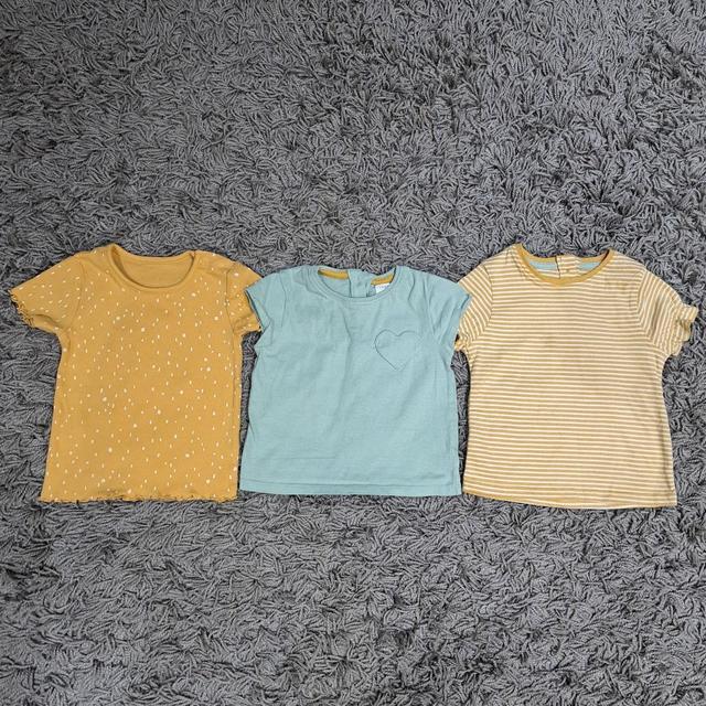 Preloved Kids' T-shirt - Green/Yellow - 9-12 months on Productcaster.