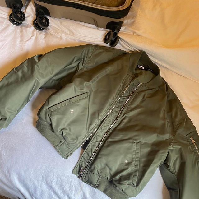 Zara Women's Bomber Jacket - Khaki - M on Productcaster.