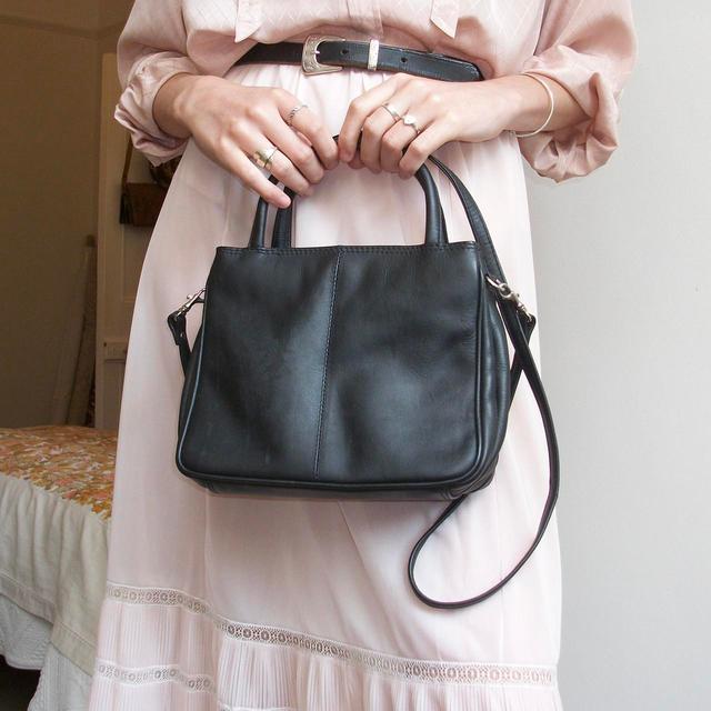 Unique Vintage Women's Shoulder bags - Black on Productcaster.