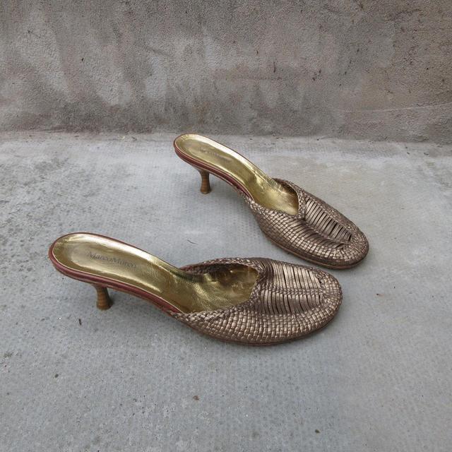 Vintage Women's Mules - Gold - UK 4.5 on Productcaster.