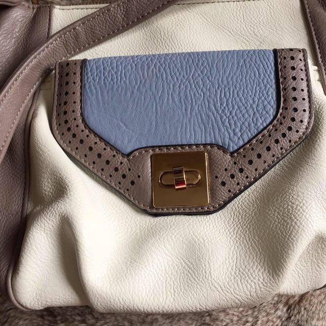 Marks & Spencer Women's Shoulder bags - Cream on Productcaster.