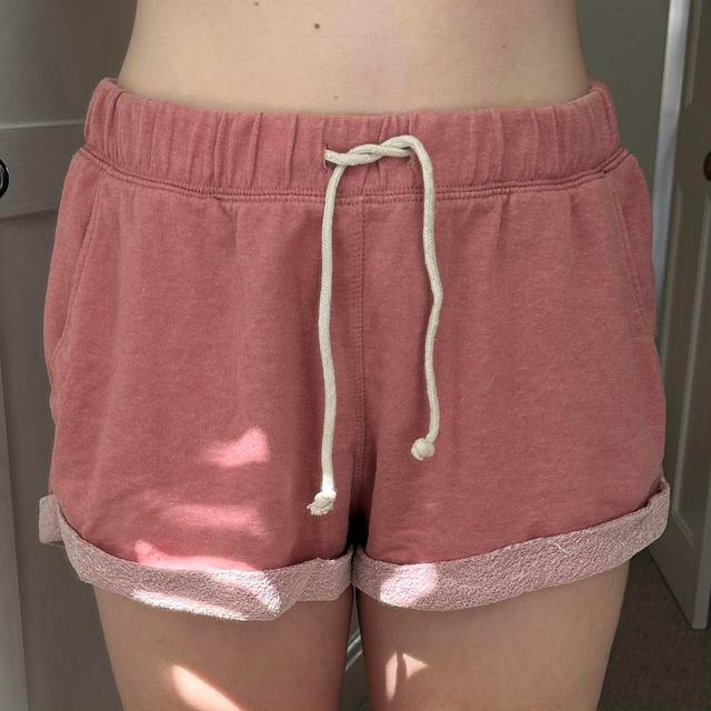 H&M Women's Shorts - Pink - M on Productcaster.