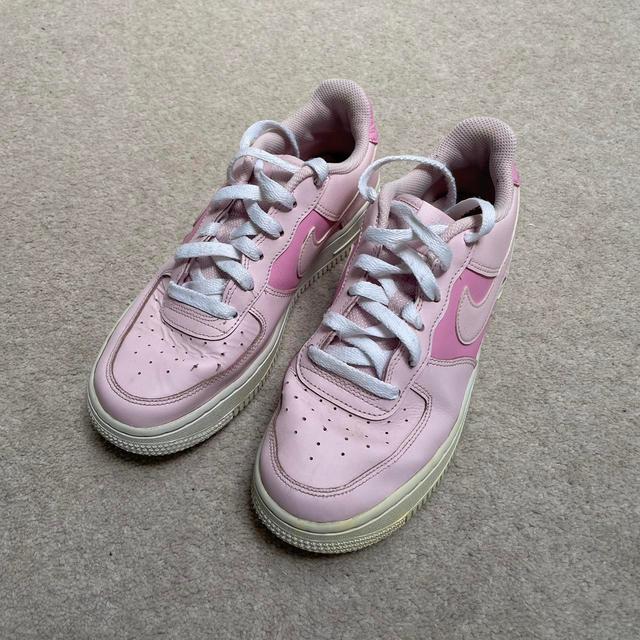 Nike Women's Trainers - Pink - UK 5 on Productcaster.