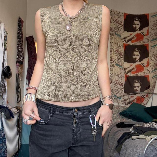 Women's Crop top - Gold - 10 on Productcaster.