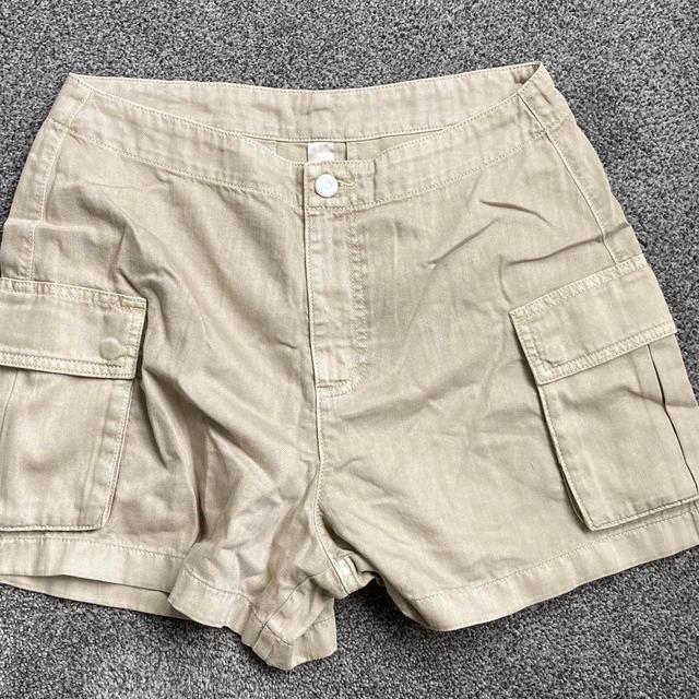 Women's Shorts - Tan - 30" on Productcaster.